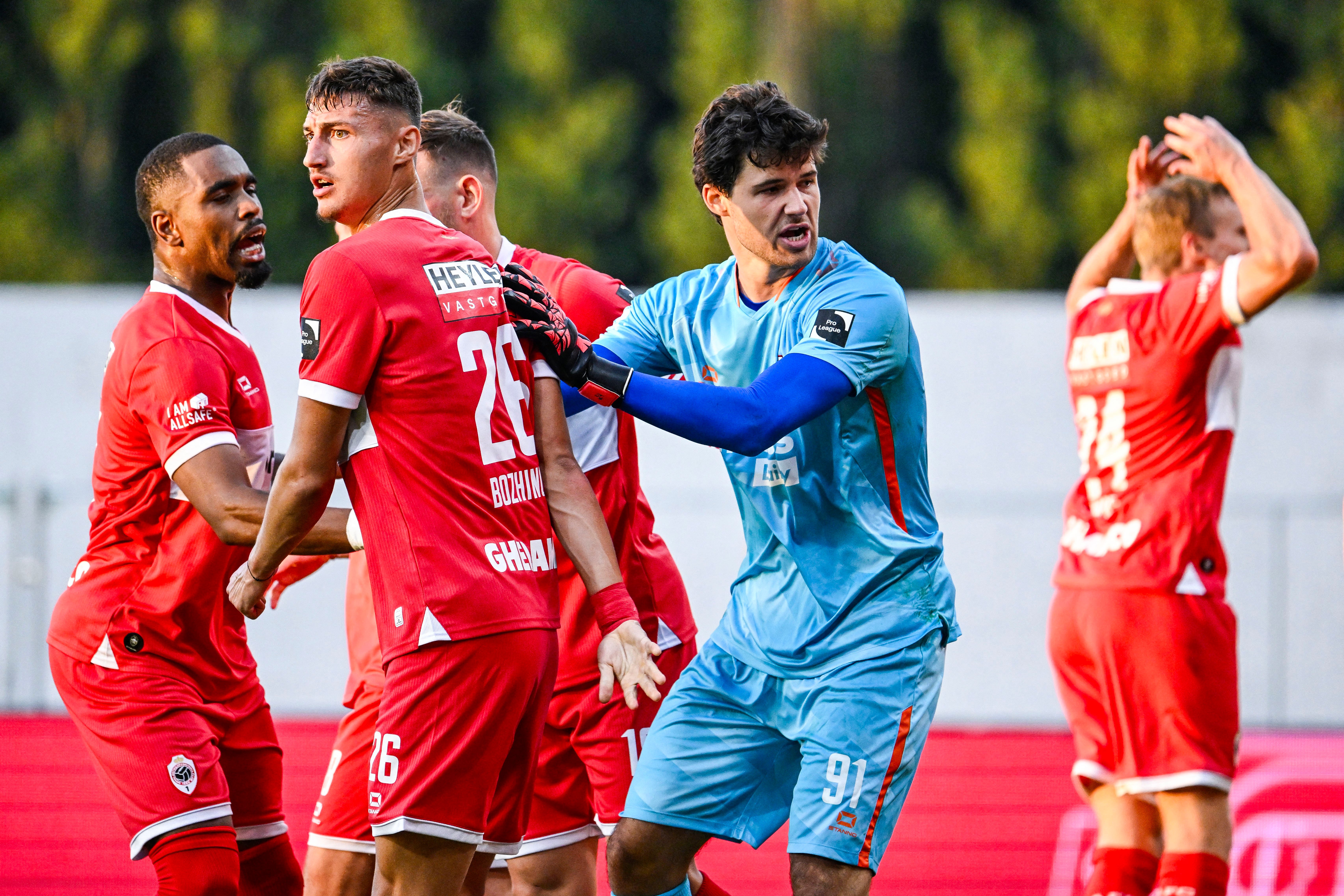 Antwerp's Belgian goalkeeper Senne Lammens celebrates against Royale Union Saint-Gilloise