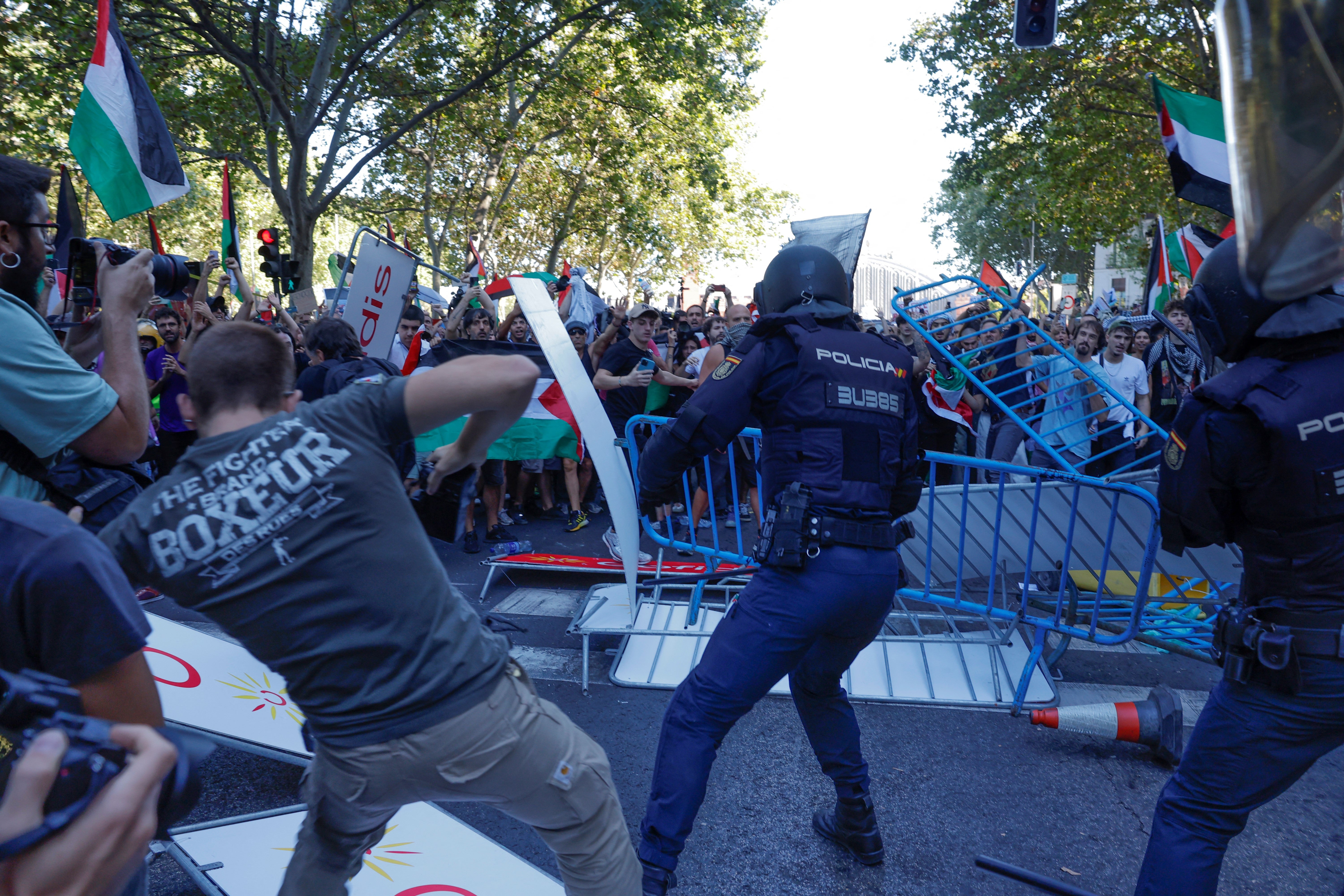 There were violent scenes at the planned finish in Madrid