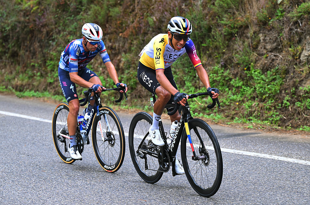 CASTRO DE ERVILLE, SPAIN - SEPTEMBER 09: Stage winner Egan Bernal of Colombia and Team INEOS Grenadiers (R) competes ahead of Mikel Landa of Spain and Team Soudal Quick-Step (L) during the La Vuelta - 80th Tour of Spain 2025, Stage 16 a 167.9km stage from Poio to Mos. Castro de Herville on September 09, 2025 in Castro de Erville, Spain. (Photo by Tim de Waele/Getty Images)