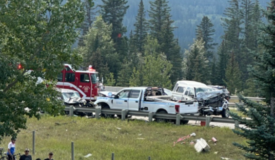 Alleged impaired driver facing nearly 20 charges in Canmore highway pileup