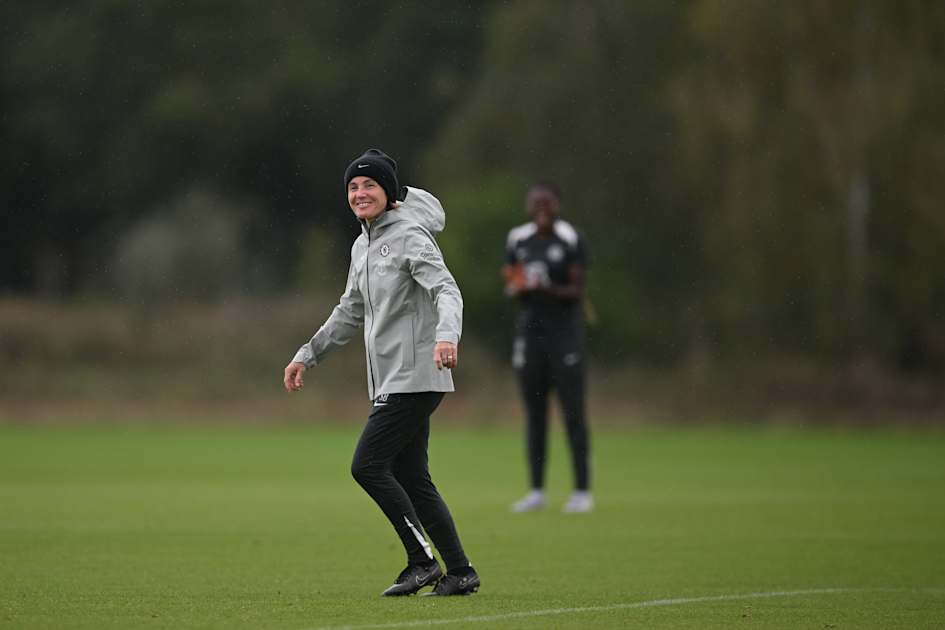 Sonia Bompastor confirms Sam Kerr in Chelsea squad for Man City | News | Official Site