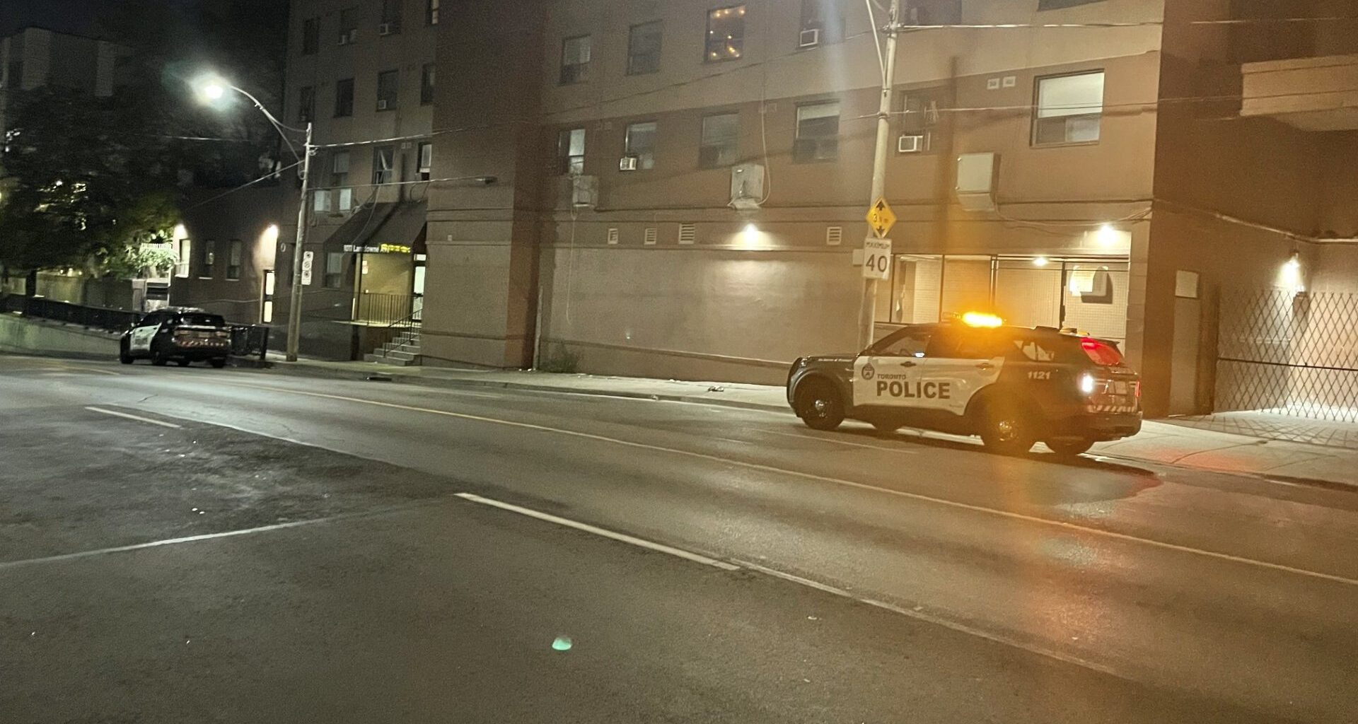 Man stabbed inside Toronto apartment building