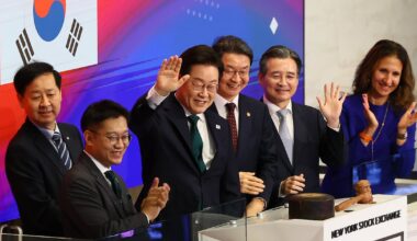 President Lee's 'Buy Korea' Pitch Overshadowed by Foreign Sell-Off - 조선일보