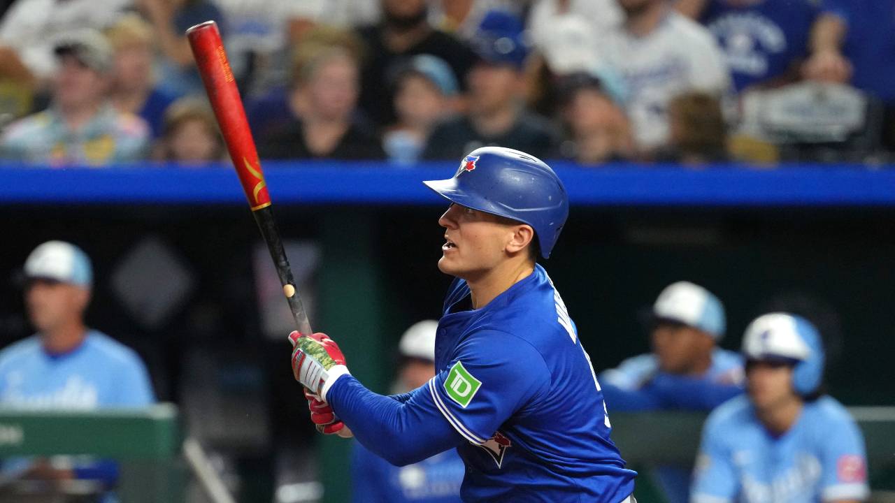 Blue Jays miss another chance to clinch, lose fourth in a row