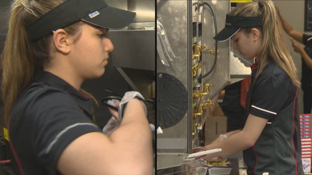 Click to play video: 'What does youth unemployment tell us about Canada’s economy?'