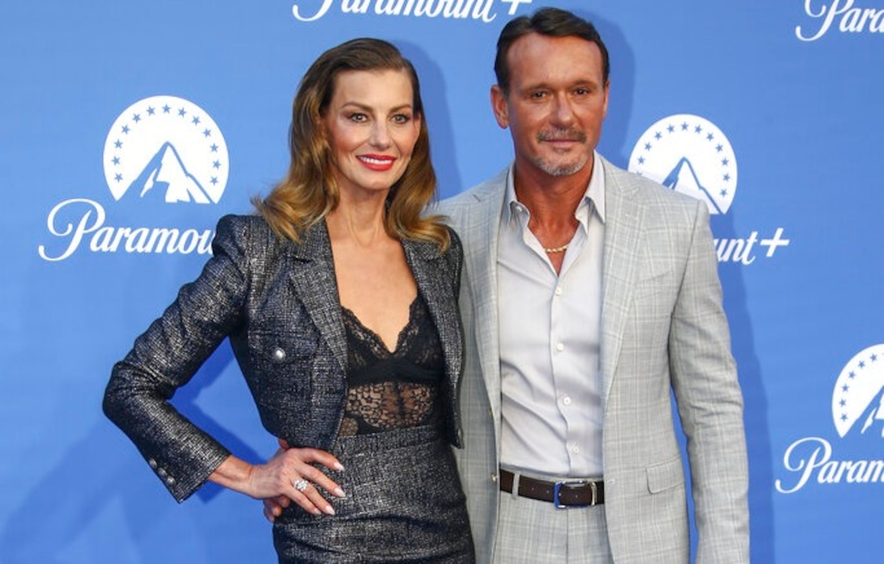 Faith Hill, left, and Tim McGraw