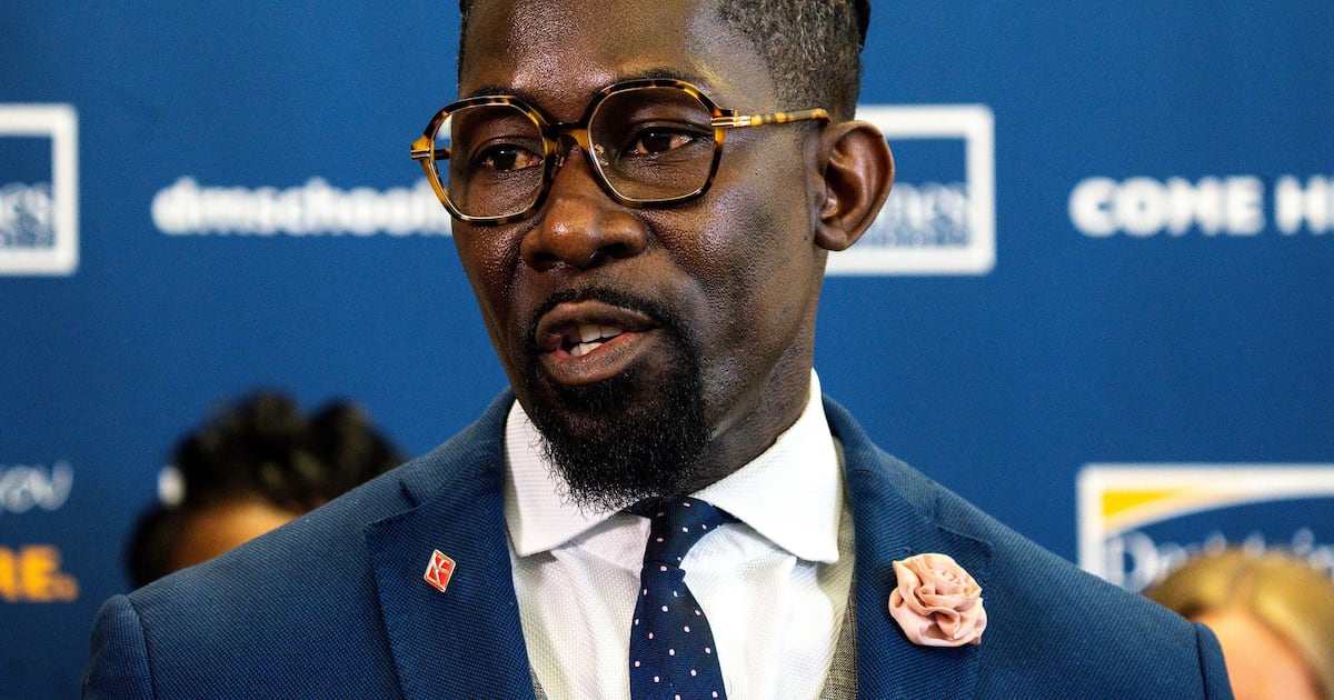 ICE arrests superintendent of Iowa’s largest school district - CTV News