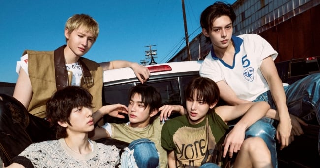 CORTIS debut album and track enter Billboard charts - 조선일보