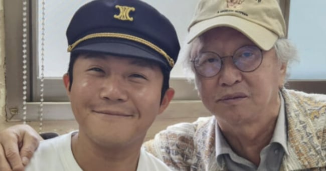 Jo Se-ho Bows 90 Degrees to Late Mentor Jeon Yoo-seong - 조선일보