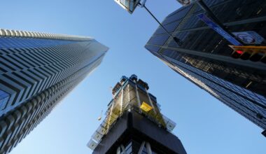 New home sales dip to record lows, report shows