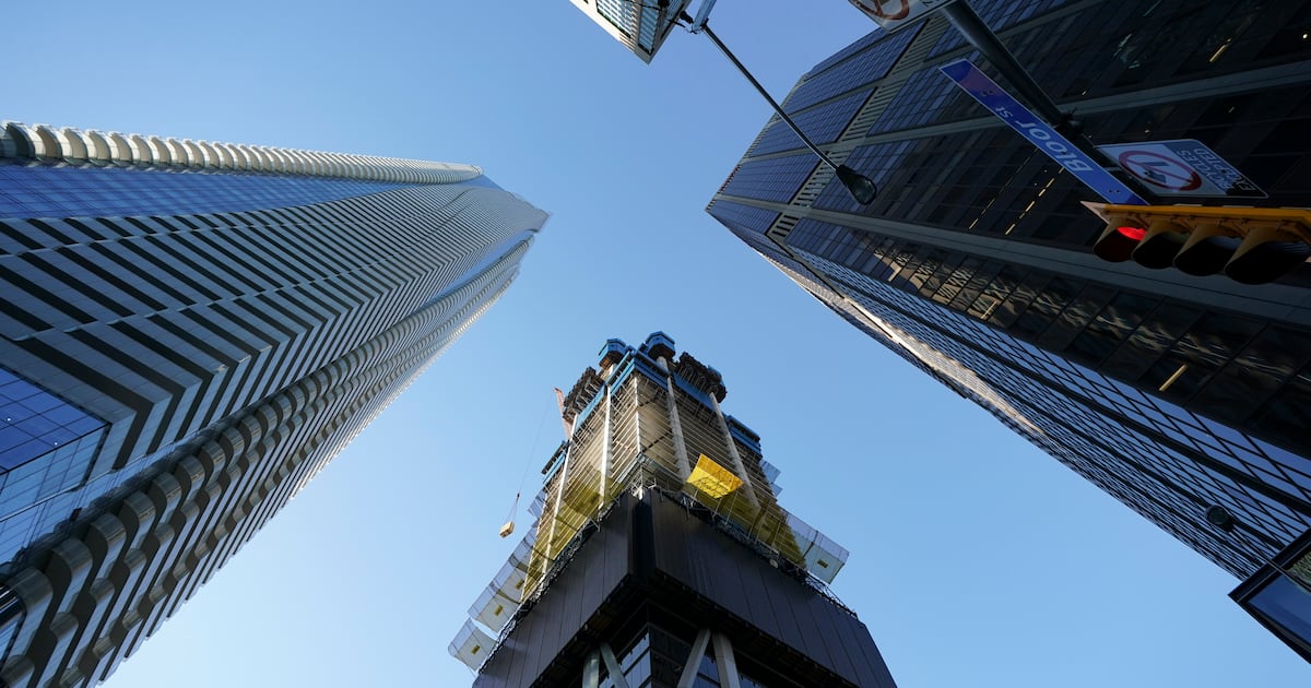 New home sales dip to record lows, report shows