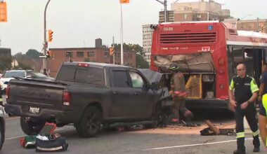 4 in hosptial after driver hits TTC bus in Scarborough: police