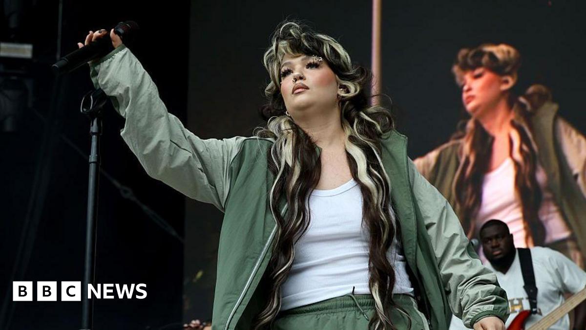 Lola Young performs at the 2025 All Things Go NYC at Forest Hills Stadium