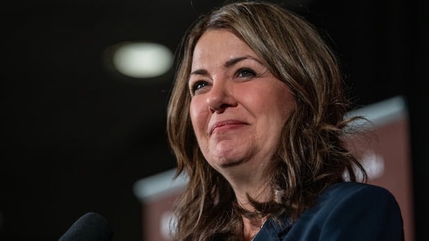 Packed Alberta Next Panel town hall met with praise in Grande Prairie, Alta.