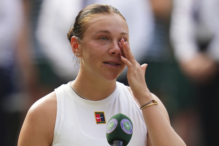 Anisimova gave an emotional on-court interview following her loss in the Wimbledon final.