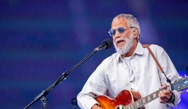Cat Stevens postpones North American tour, cites visa issues