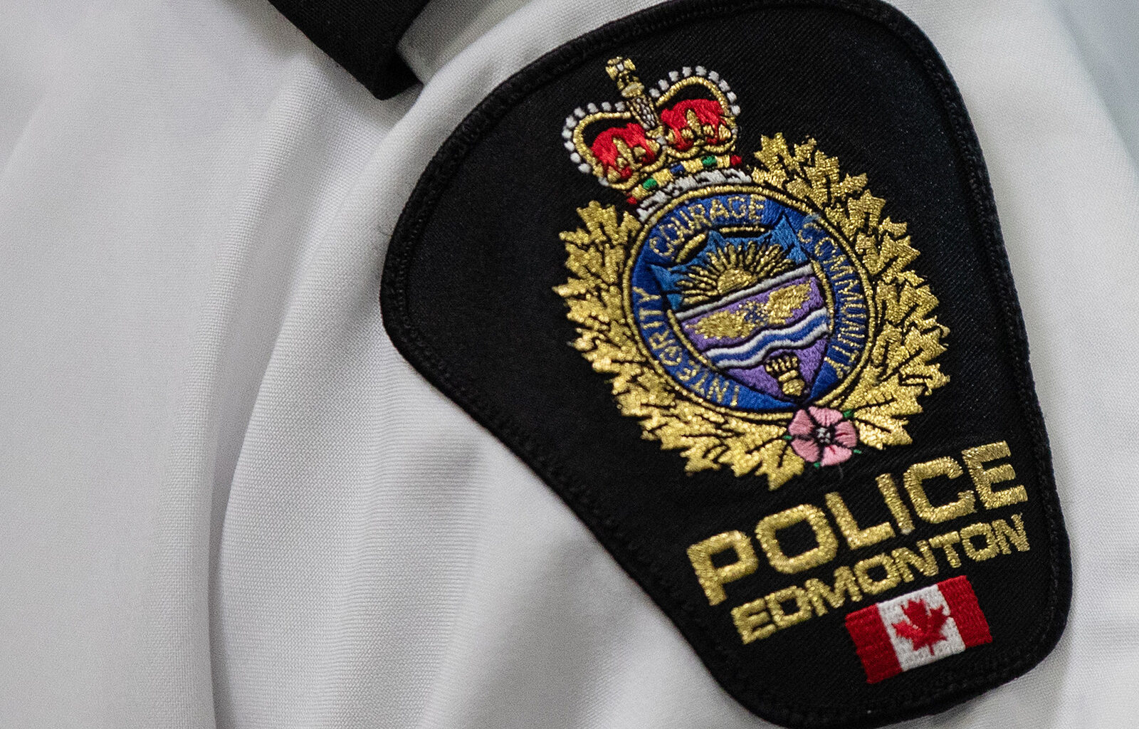 Edmonton police investigate suspicious death of 37-year-old woman as homicide