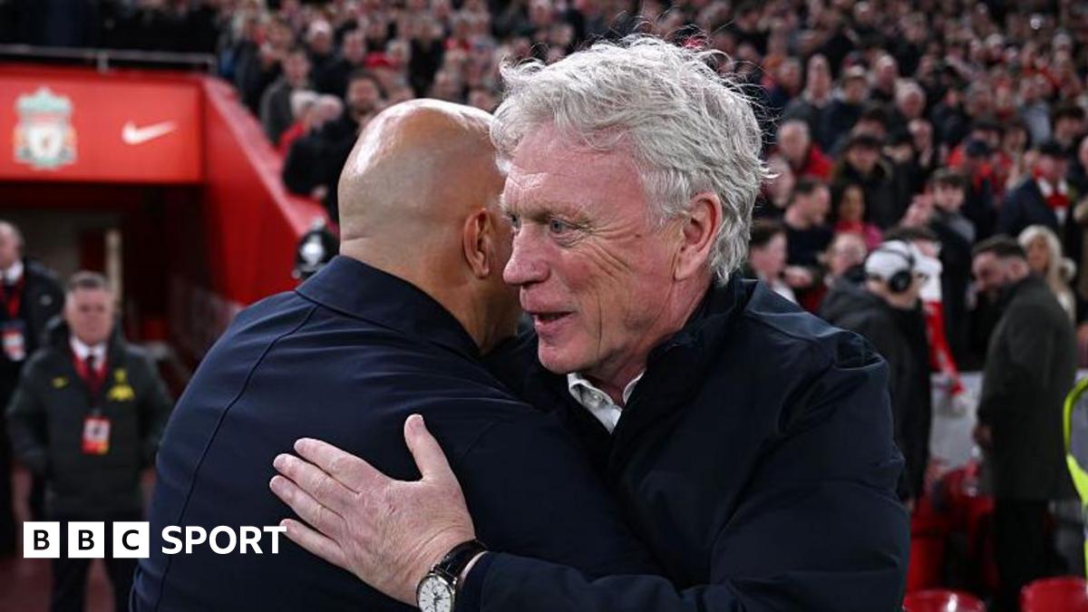 Everton manager David Moyes and Liverpool boss Arne Slot