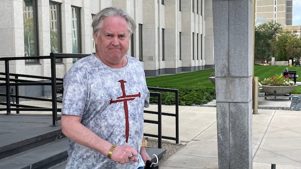 Former Regina junior hockey coach's day parole revoked after Facebook friend request to victim