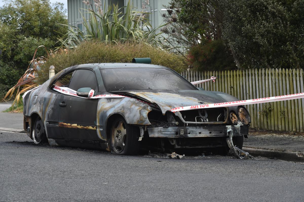 Loud bang from burning Benz wakes Dunedin street