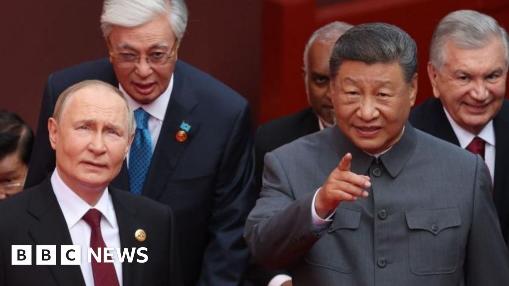 Hot mic catches Xi and Putin discussing organ transplants and immortality