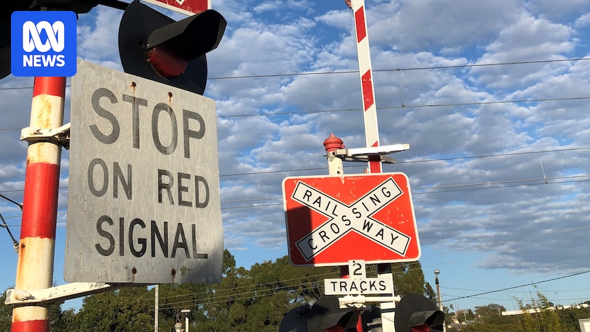 Brisbane drivers face longer delays at level crossings as rail network expands