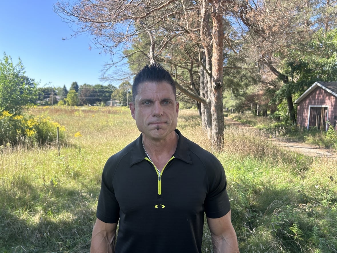 Geoff Brown, a York Region history teacher, also lives beside the lot. He said he'd like to see the entire site turned into an education centre, rather than a townhouse development.