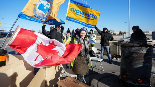 Canada Post workers on nationwide strike after government demands reforms
