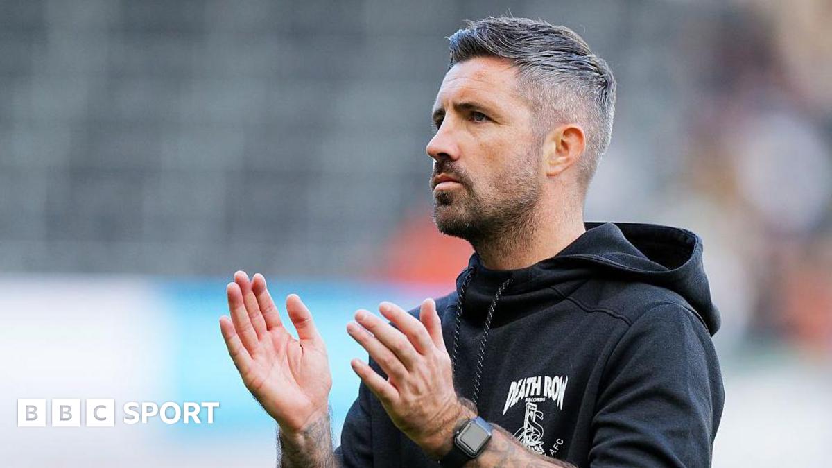 Alan Sheehan applauds fans after Swansea's draw with Hull