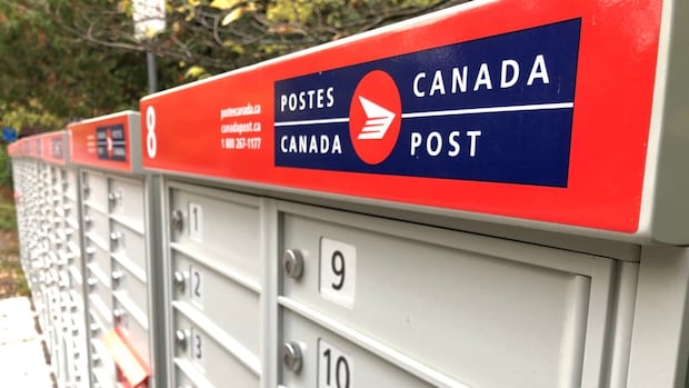 Liberal government frees Canada Post to end home delivery, close some post offices