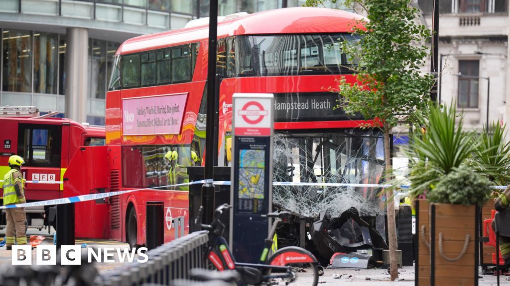 London bus driver and several people injured in Victoria Street