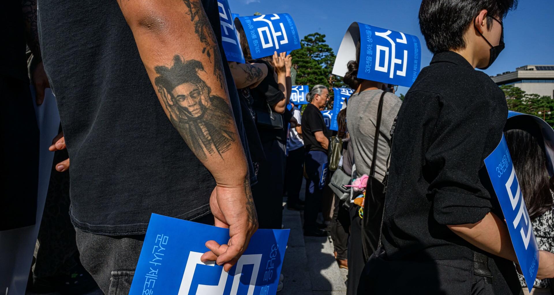 Korea legalizes tattooing by nonmedical professionals after 33-year ban