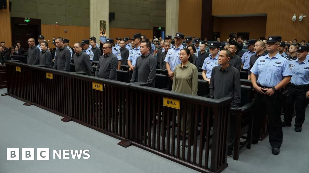 China sentences 11 members of Ming mafia family to death