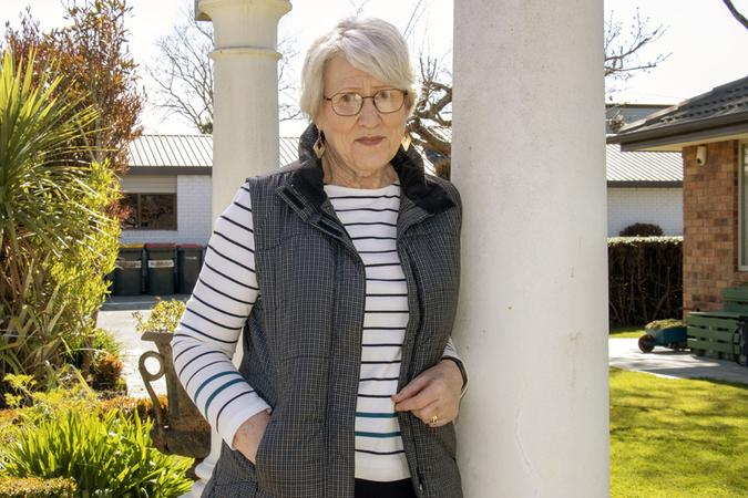'Flabbergasted and dismayed': Retirement village residents battle booze ban