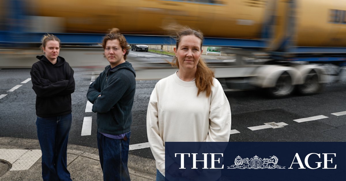 Trucks to surge on Williamstown Road in Yarraville, Kingsville, Seddon to avoid new tolls