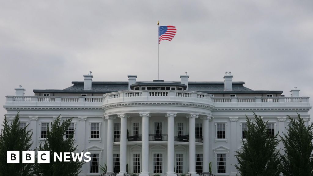 White House says to prep for mass firings if government shuts down