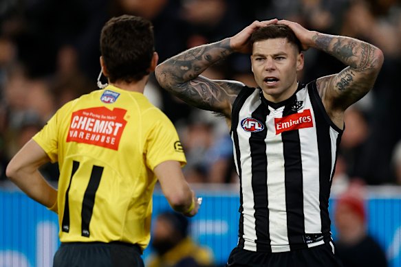 An incredulous Jamie Elliott.