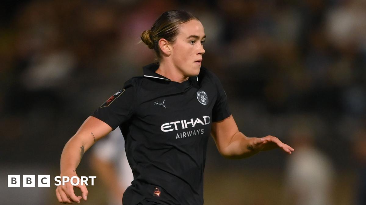 Women's Super League: Grace Clinton scores on Man City debut, London City Lionesses get first win