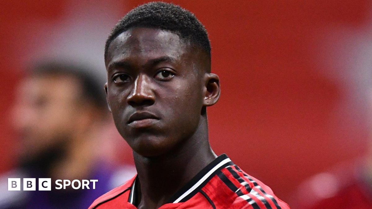 Manchester United midfielder Kobbie Mainoo