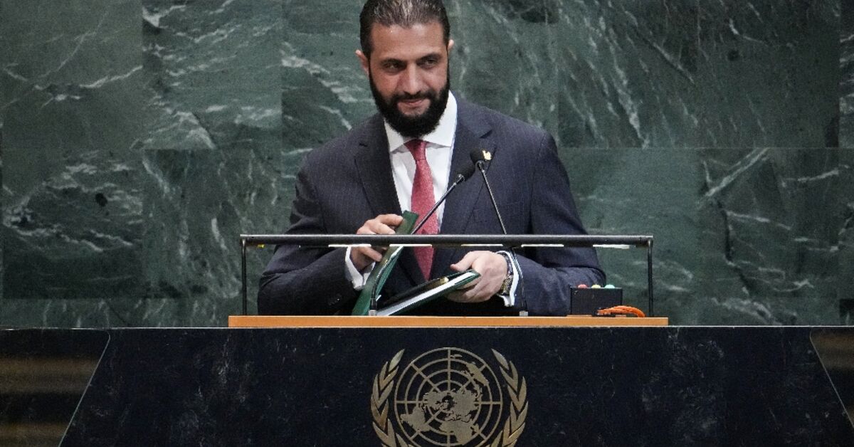 New Syria leader warns on Israel attacks on UN charm mission