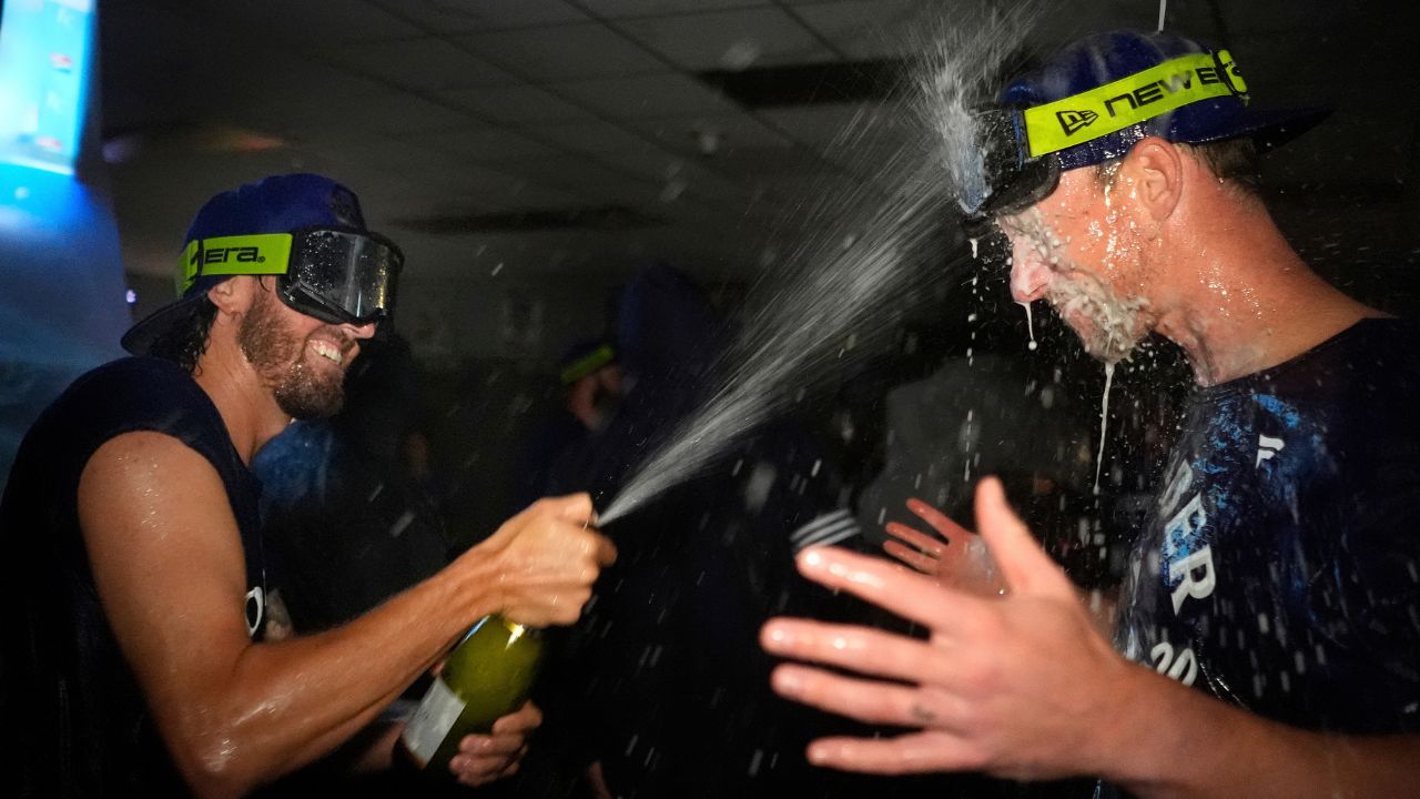 Blue Jays clinch post-season berth with win over Royals