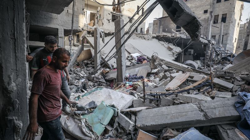 Israeli forces push deeper into Gaza City with heavy shelling and explosions reported