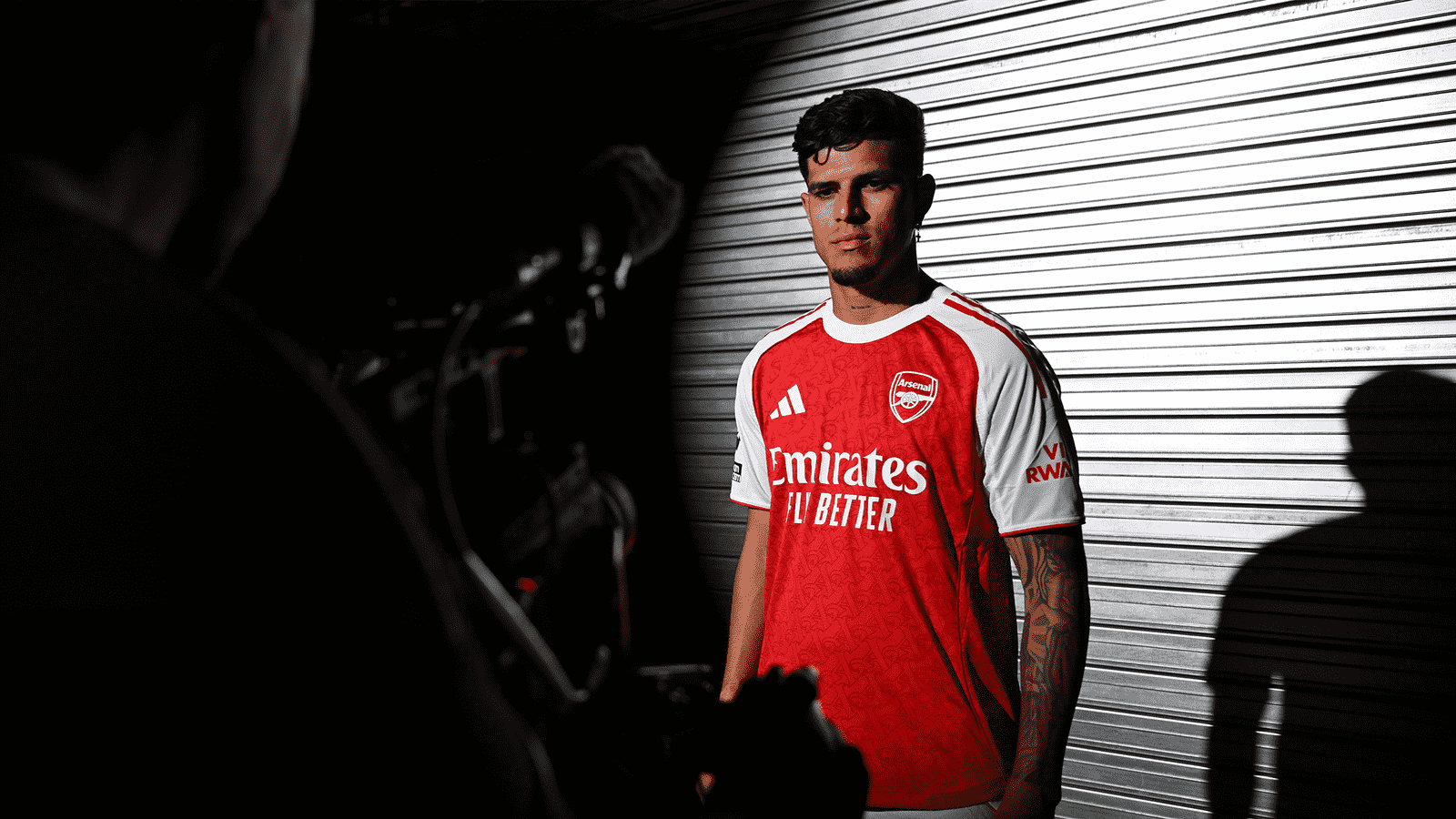 Behind the scenes as Piero Hincapie joins Arsenal | Video | News
