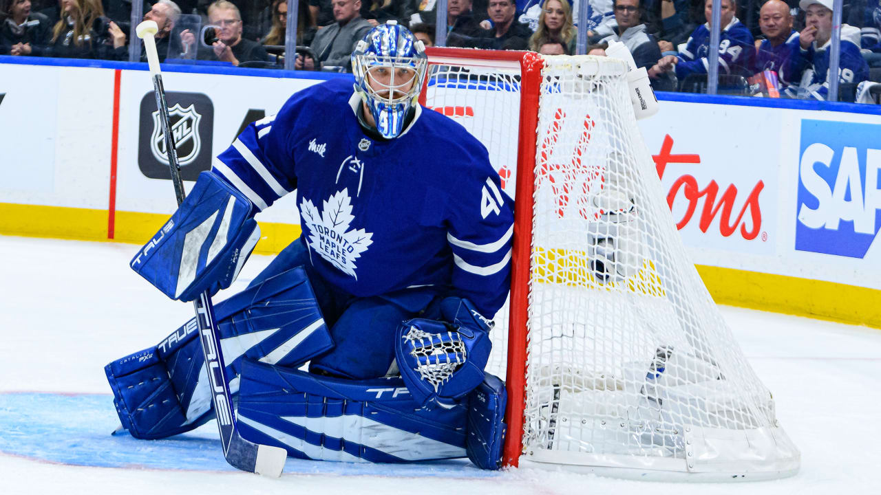 Stolarz signs 4-year, $15 million contract with Maple Leafs