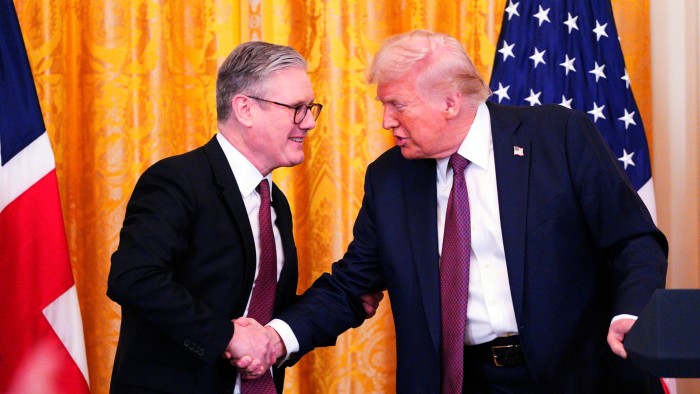 Keir Starmer and Donald Trump shaking hands