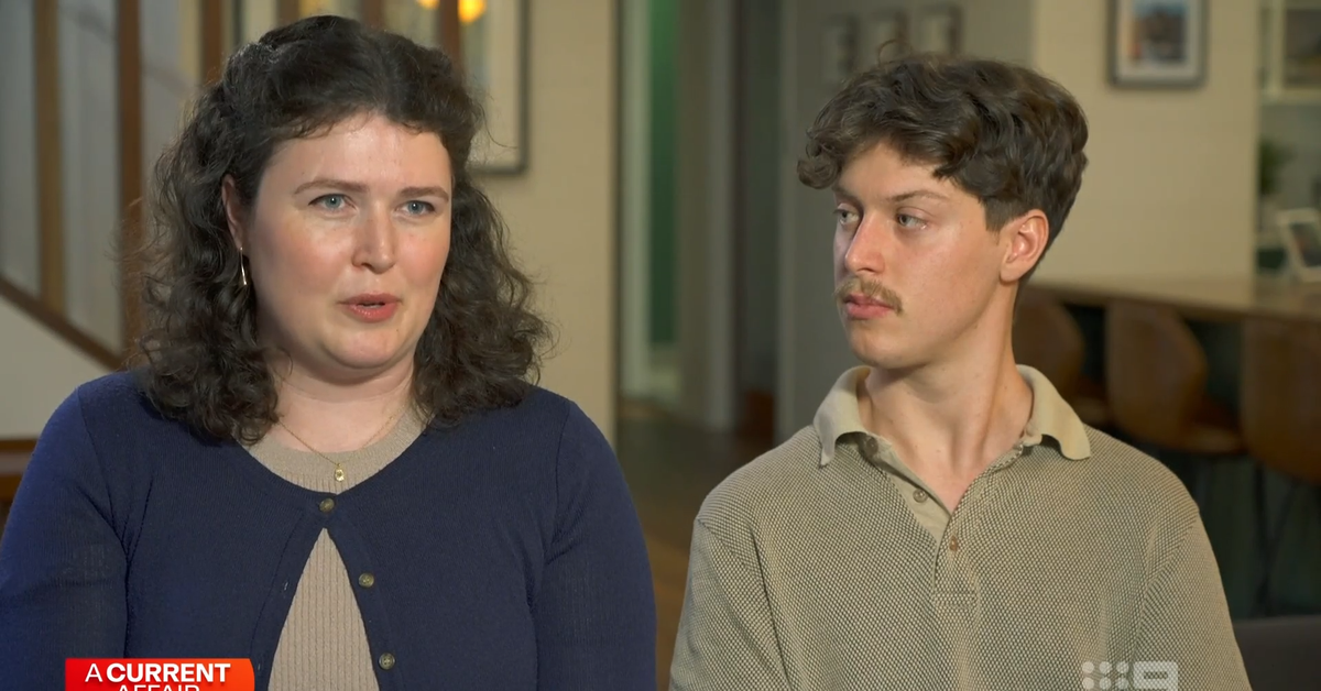 Woman who discovered she has 77 siblings calls for sperm donor regulations