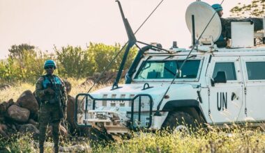 Israeli air strikes in south Lebanon violate UN resolution