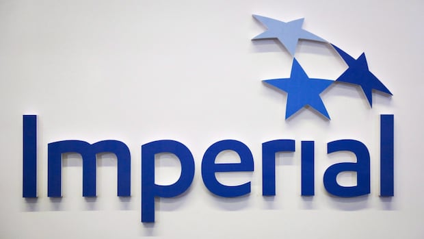 Imperial Oil to cut 900 jobs, will mostly leave Calgary