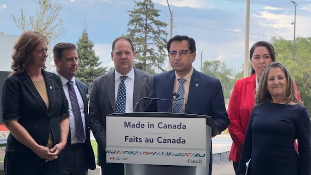 Minister Freeland says industry leaders agree to build with as much Canadian steel and aluminum as possible