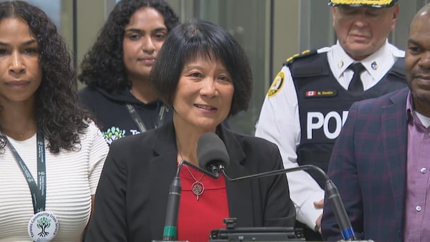 TTC adding crisis workers to portion of Line 1, Toronto Mayor Olivia Chow says